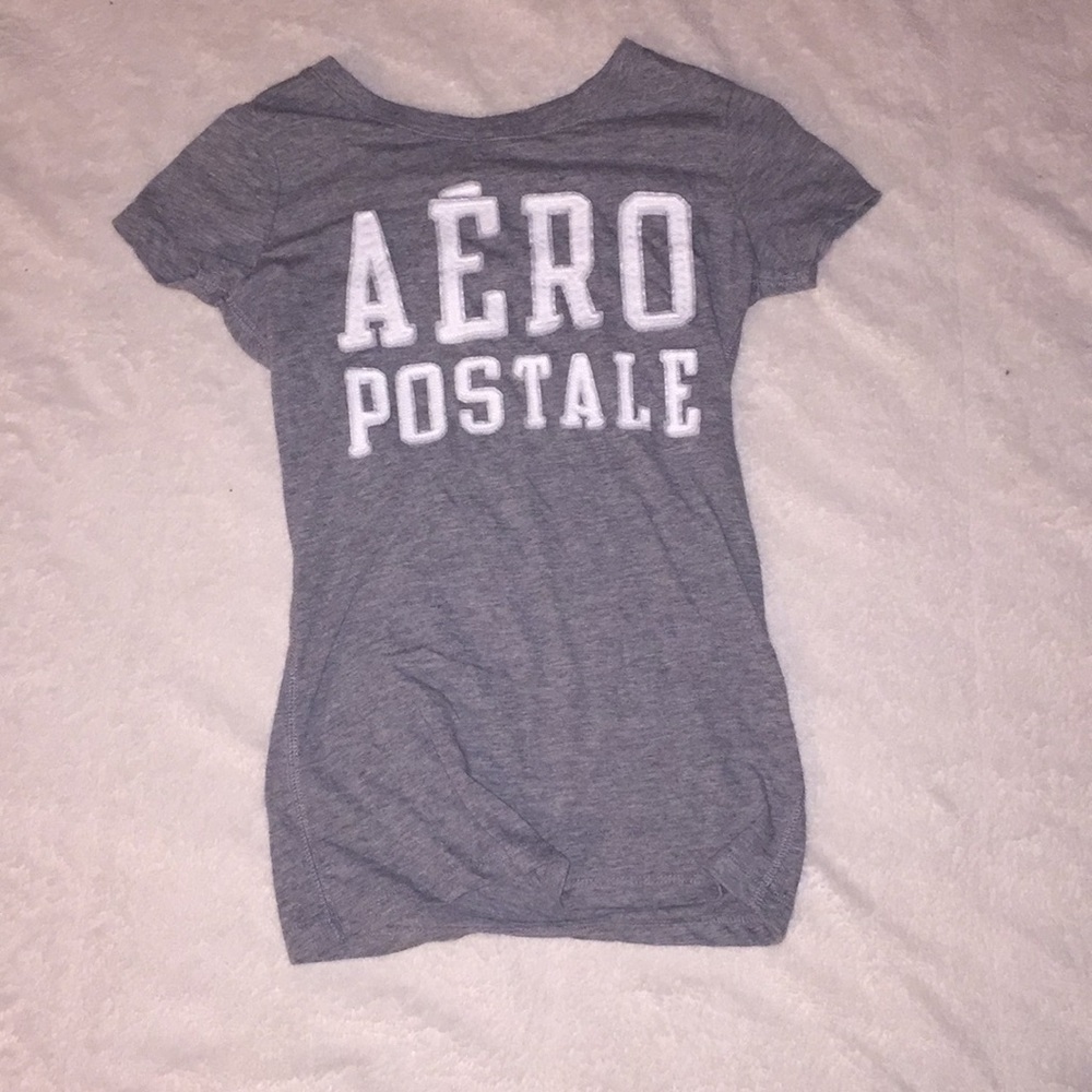 Grey Aeropostale graphic t-shirt